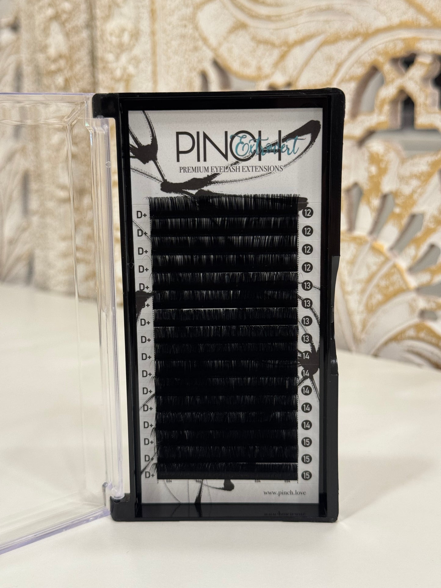 .04 D+ • The Pinch Method™️ • Extrovert Mixed Tray